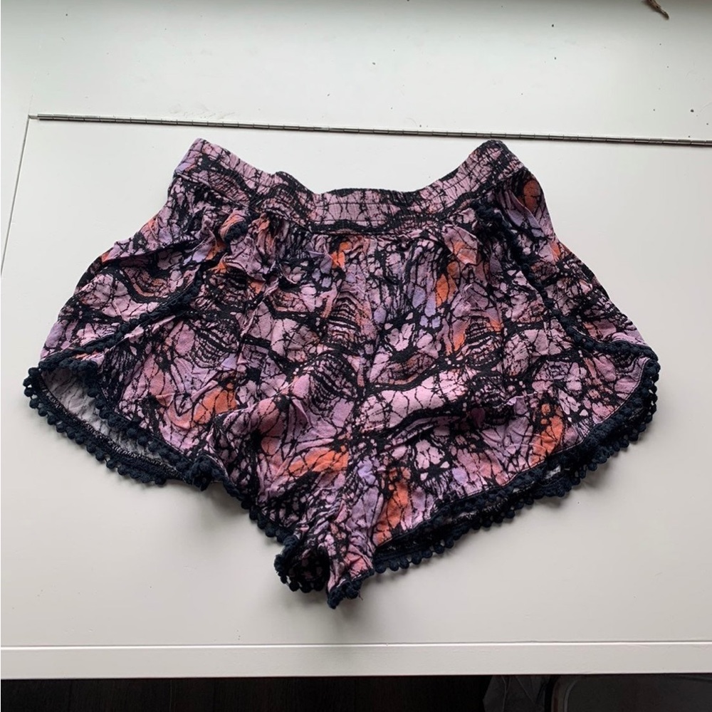 Wild Pearl Shorts